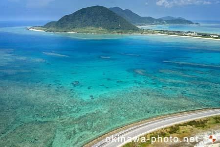 野甫大橋周辺の海
