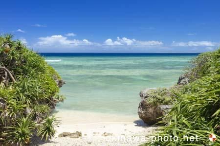 海沿いのビーチ