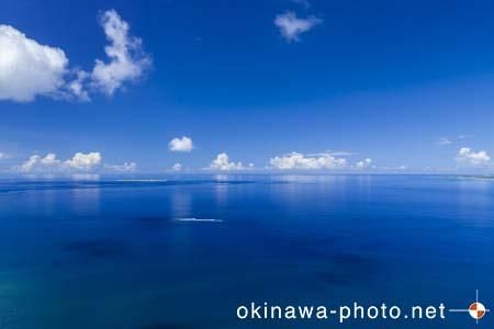 本島の海