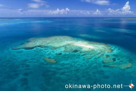 南バラス島（空撮）