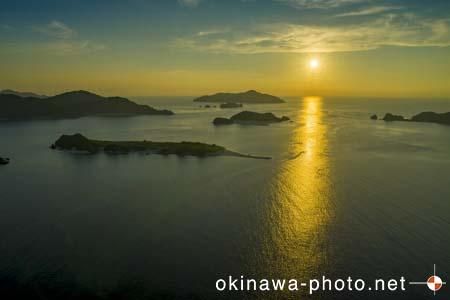 夕日のある風景