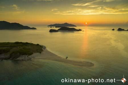 夕日のある風景