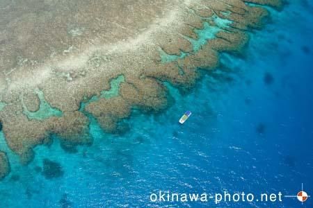 水納島の海