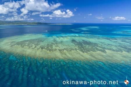 鳩間島の海