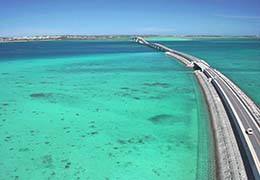 伊良部大橋(伊良部島側)