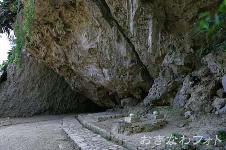 シキヨダユルと<br>アマダユルの壺