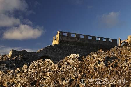 燐鉱石貯蔵庫跡