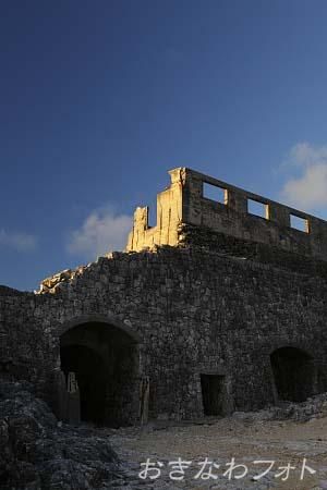 燐鉱石貯蔵庫跡