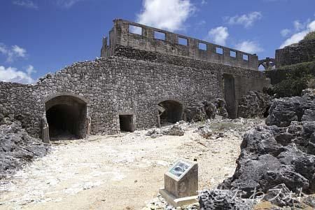 燐鉱石貯蔵庫跡
