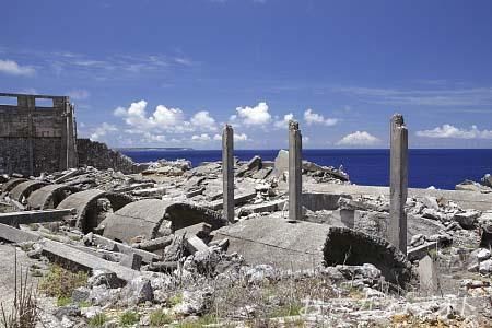 燐鉱石貯蔵庫跡