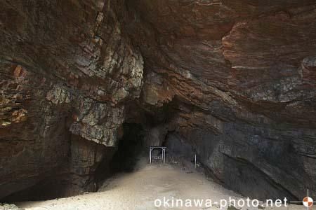 クヤマ洞窟