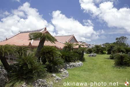 書院・鎖之間と庭園