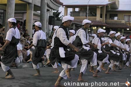 平敷屋エイサー