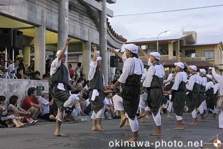 平敷屋エイサー