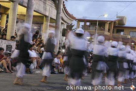 平敷屋エイサー