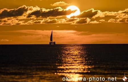 夕日のある風景