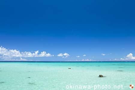 下地島空港横の海
