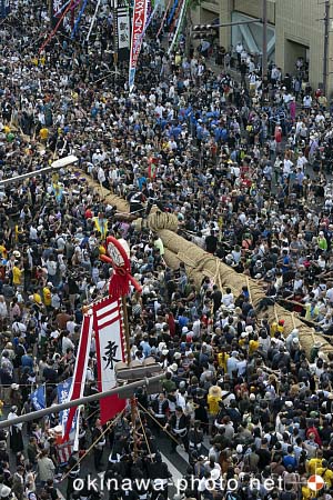 那覇大綱挽